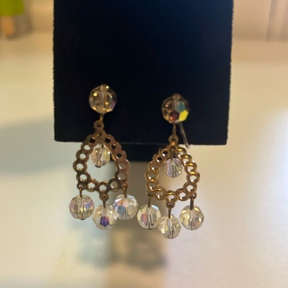 ✨💛 Vintage Gold-Tone Crystal Bead Dangle Clip-On Earrings